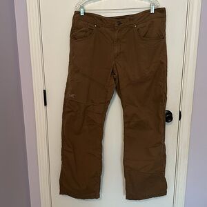 Arc’teryx cotton/nylon pants 36X32